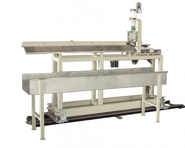 KNIFE TYPE CUTTING MACHINE